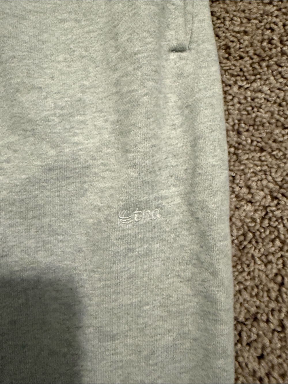 Aritzia grey sweatpants - Picture 5 of 6